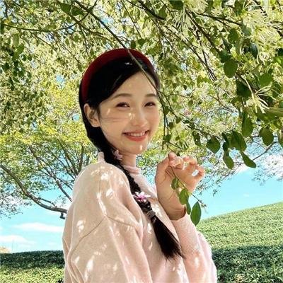 裸体的孩子